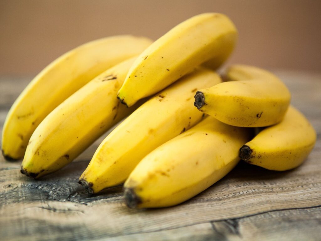 a bunch of fresh bananas
