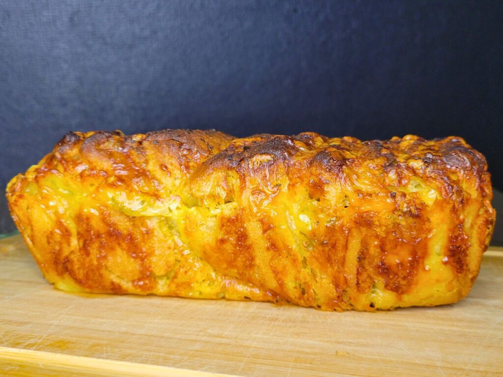 cheesy garlic pull apart bread made with fresh milled flour loaf
