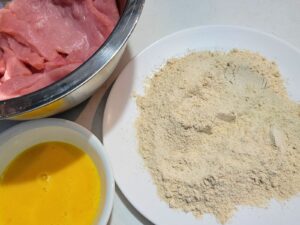 ingredients to make fried pork chops with fresh milled flour