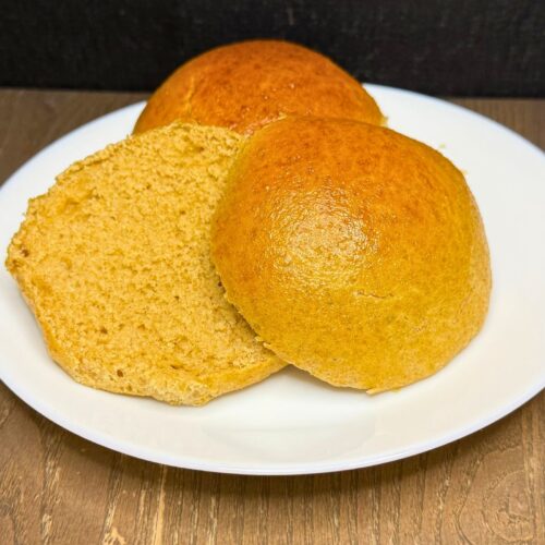 hamburger buns made with fresh milled flour tangzhong method