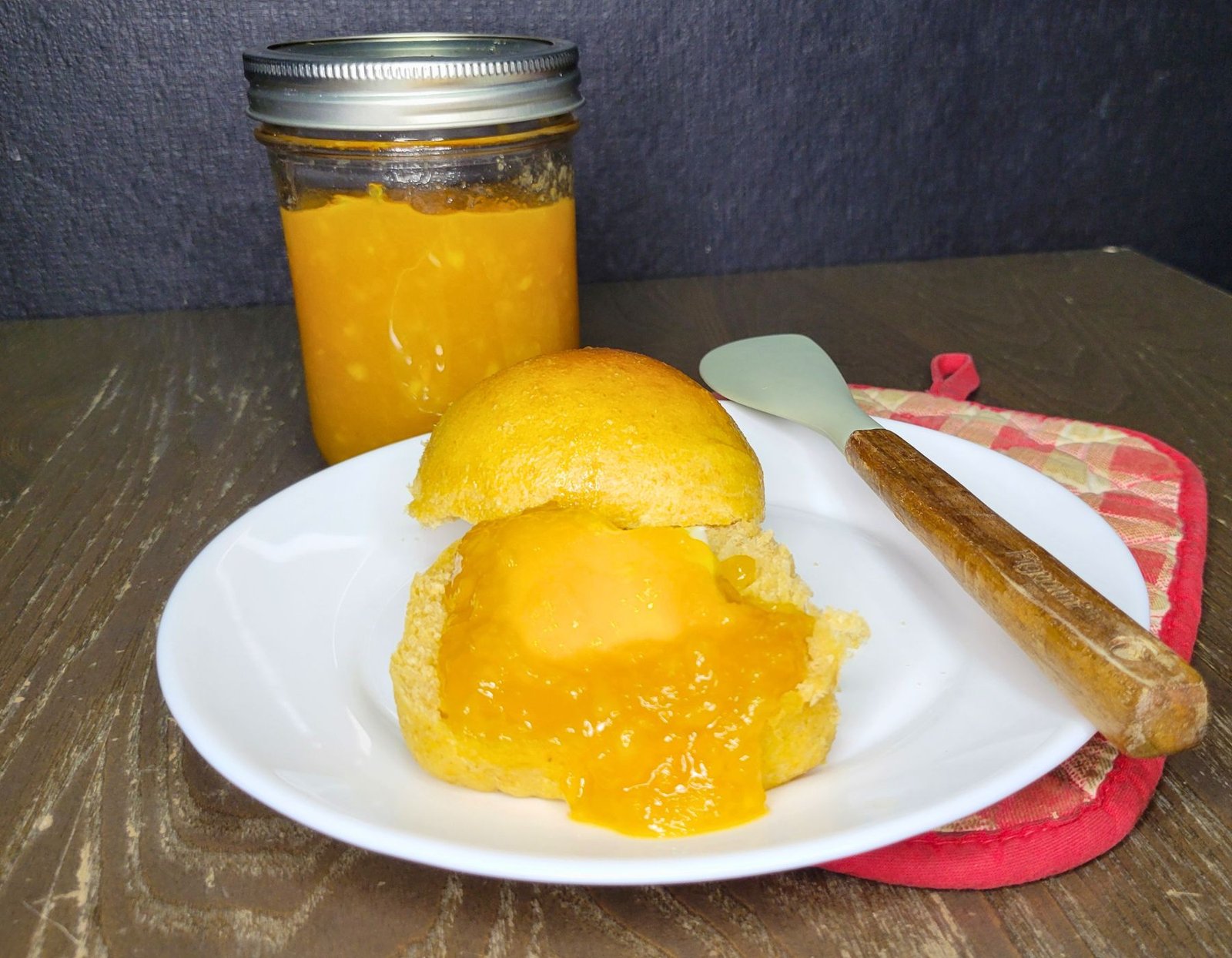 small batch quick peach jam no pectin needed